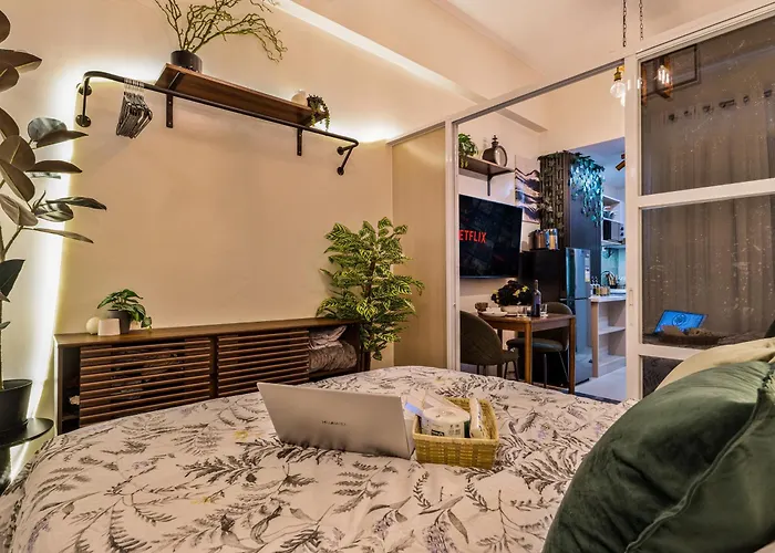 Forest-themed Cozy Near It Park